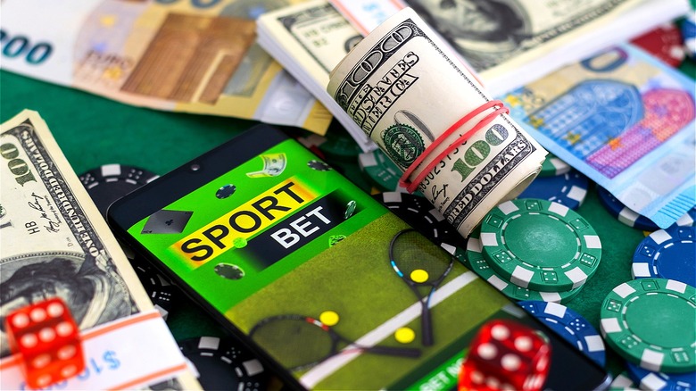 Join the best casino today and win big!